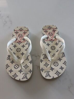 Louis Vuitton Cream and Black Monogram Thong Sandals